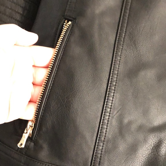 Guess NWT moto jacket🔥🏍😍 - Picture 5 of 15